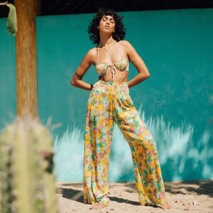 NWT Billabong New Waves 2 Pant Floral